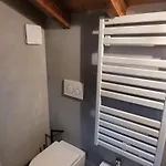 In Near Lifts & Centre 2br 2ba 펜션 쿠르마예