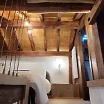펜션 In Near Lifts & Centre 2br 2ba 쿠르마예
