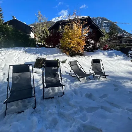 In Near Lifts & Centre 2br 2ba Courmayeur