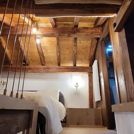 Holiday home In Near Lifts & Centre 2br 2ba Courmayeur
