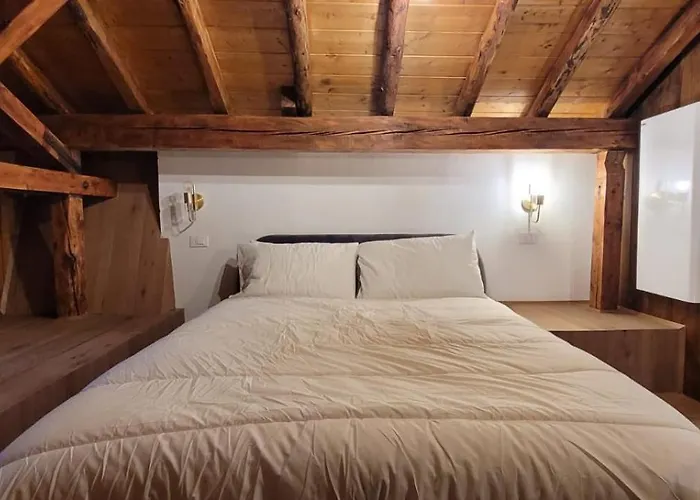 In Near Lifts & Centre 2br 2ba * Κουρμαγιέρ